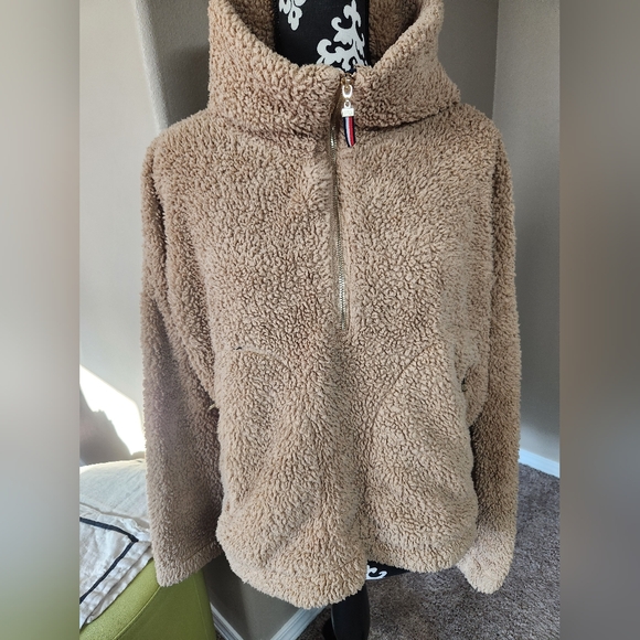 Tommy Hilfiger Tan Sherpa Jacket - Picture 1 of 4